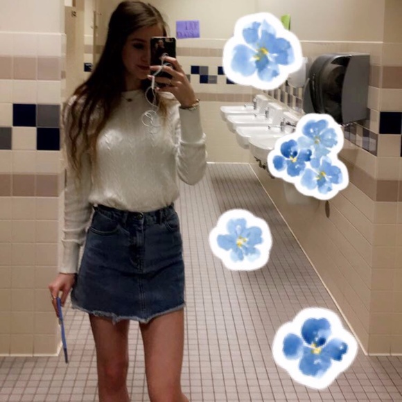 Brandy Melville Denim Skirt!! - Picture 5 of 5